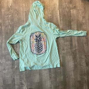 Yacht club, extra large pineapple, Maui T-shirt, pull over